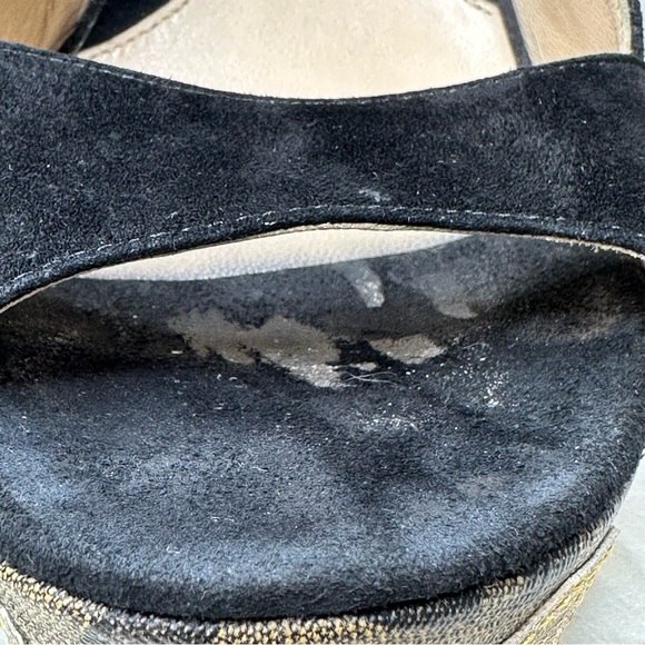 Fendi Women’s Suede Zucca Appliqued Wedge
Platform Slingback Sandals Size 39 - Picture 14 of 14